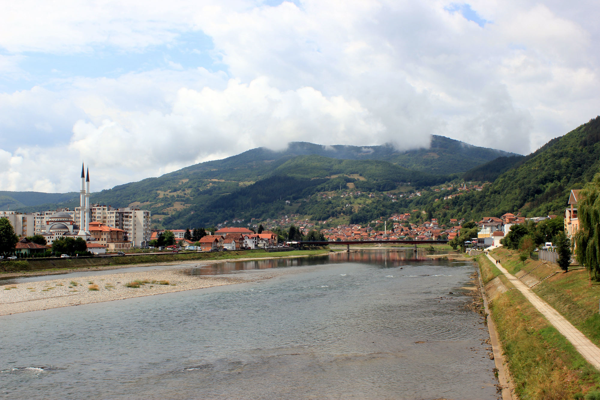 Goražde (Горажде) (Photo license CC-BY-SA 3.0)